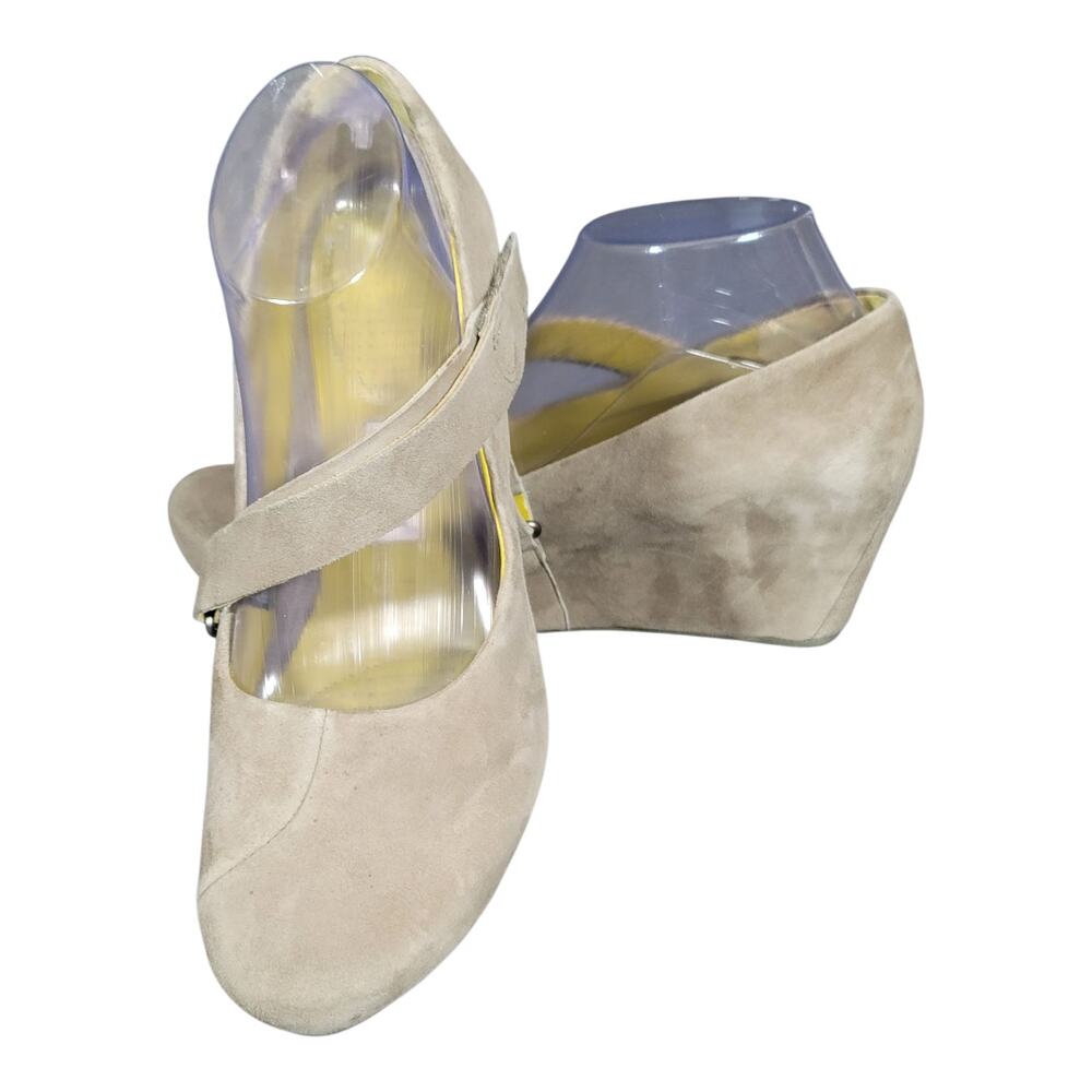 Tsubo Green Suede Wedge Heel Mary Jane  Shoes Closed Toe Women's‎ Size 8 US - Picture 5 of 13